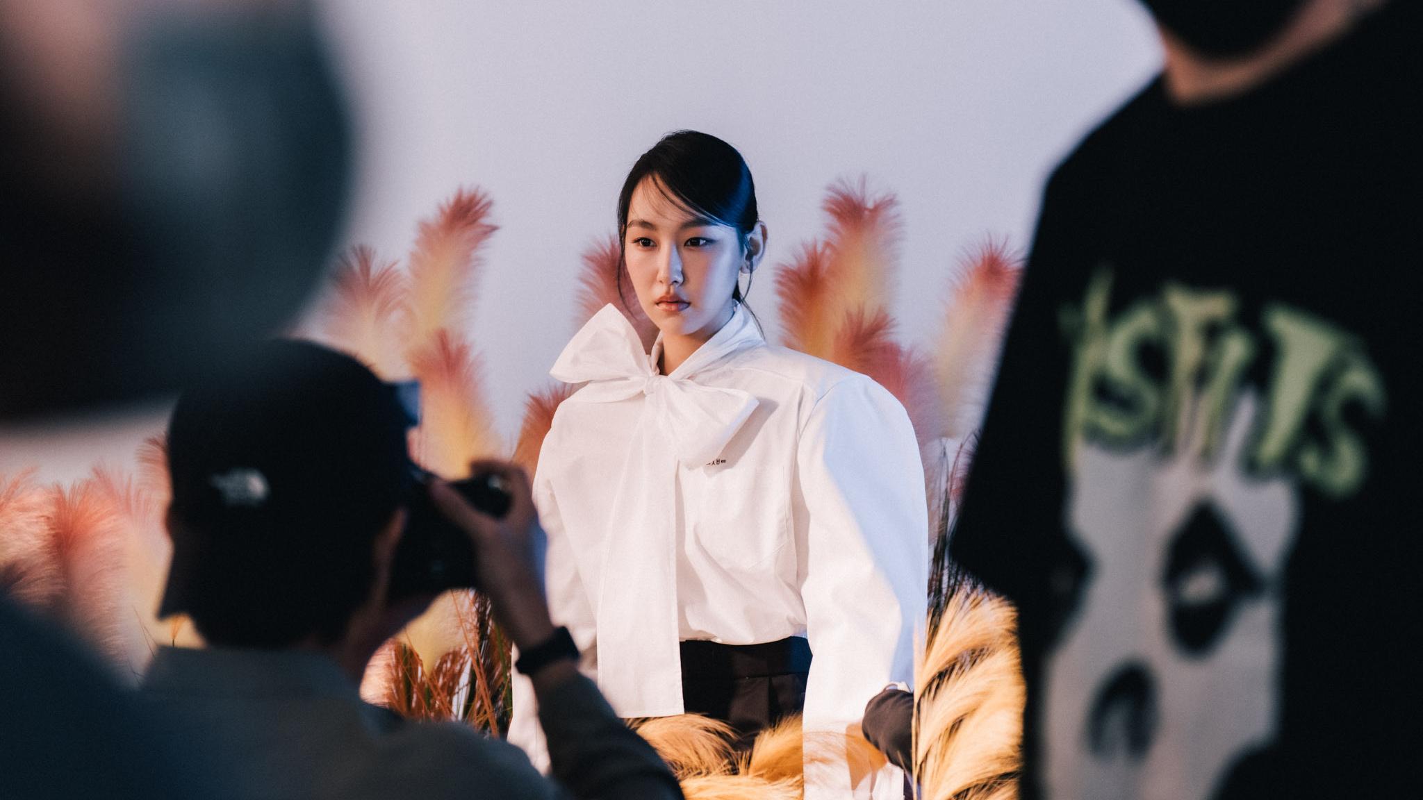 炎明熹選定平安夜開show有原因 拍攝演唱會海報預告歌單有驚喜 