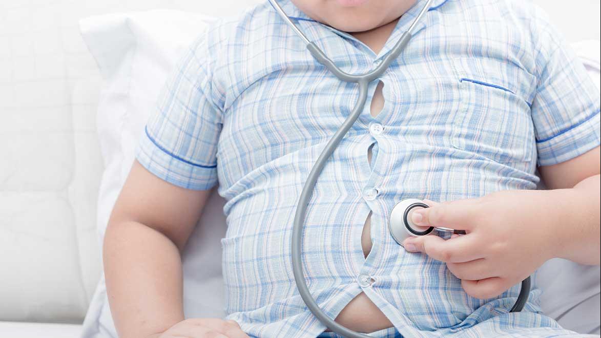 研究發現，2000年至2020年間，兒少高血壓盛行率從3.2%上升至6.2%，近19%的肥胖兒童與青少年出現高血壓，而體重在健康範圍的兒少罹病率不到3%。