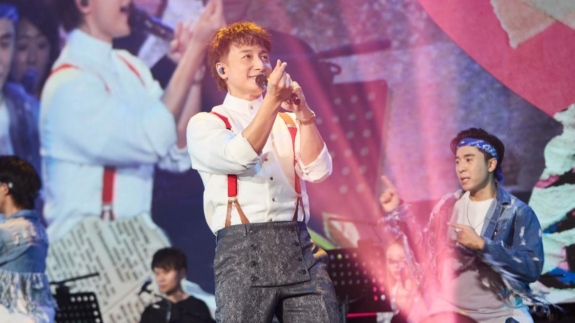 方力申澳門開演唱會意義非凡 預告明年香港站除衫騷肌報答樂迷