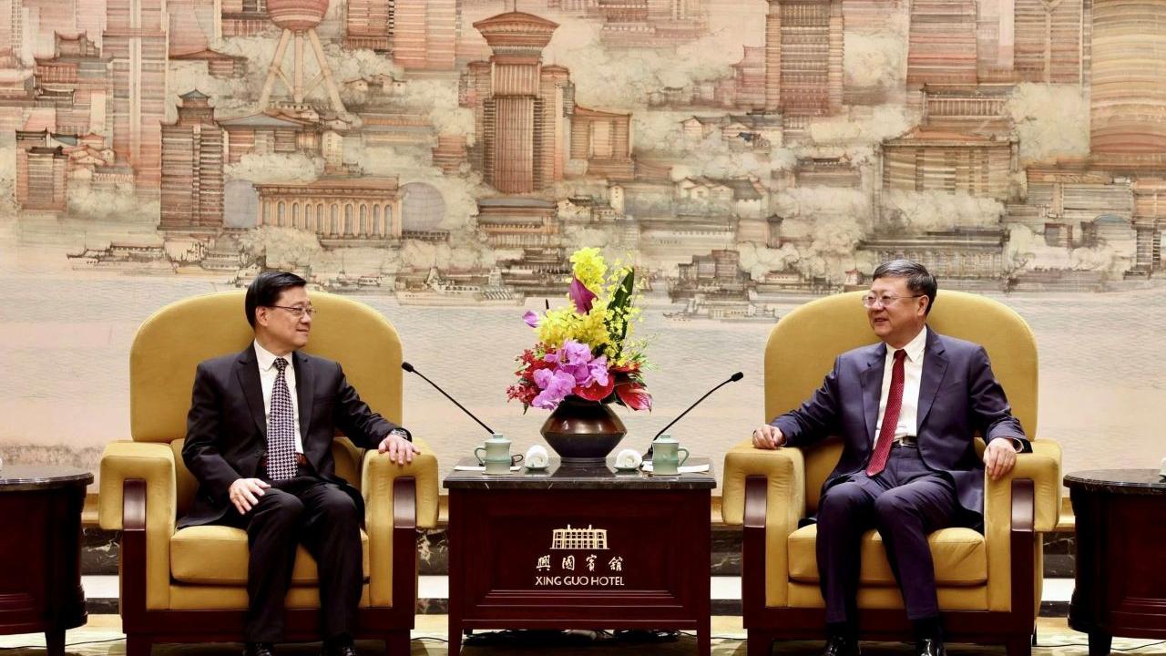 李家超與上海市委書記陳吉寧和上海市市長龔正會面