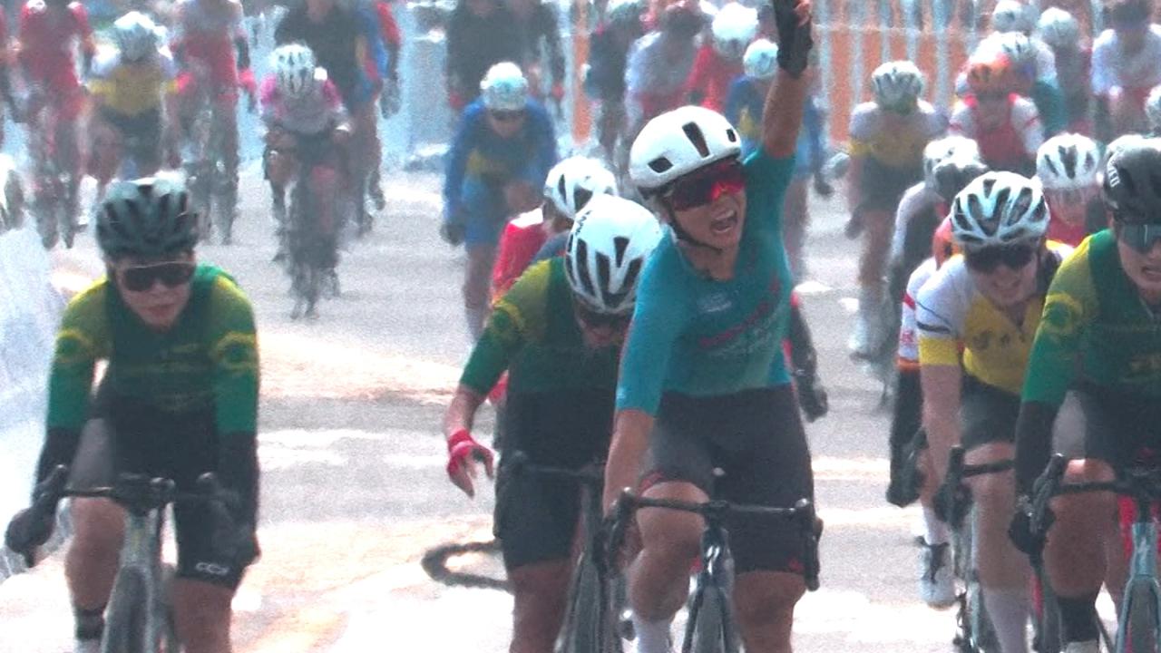 李思穎成功衛冕公路自行車女子個人賽冠軍。(港台圖片)