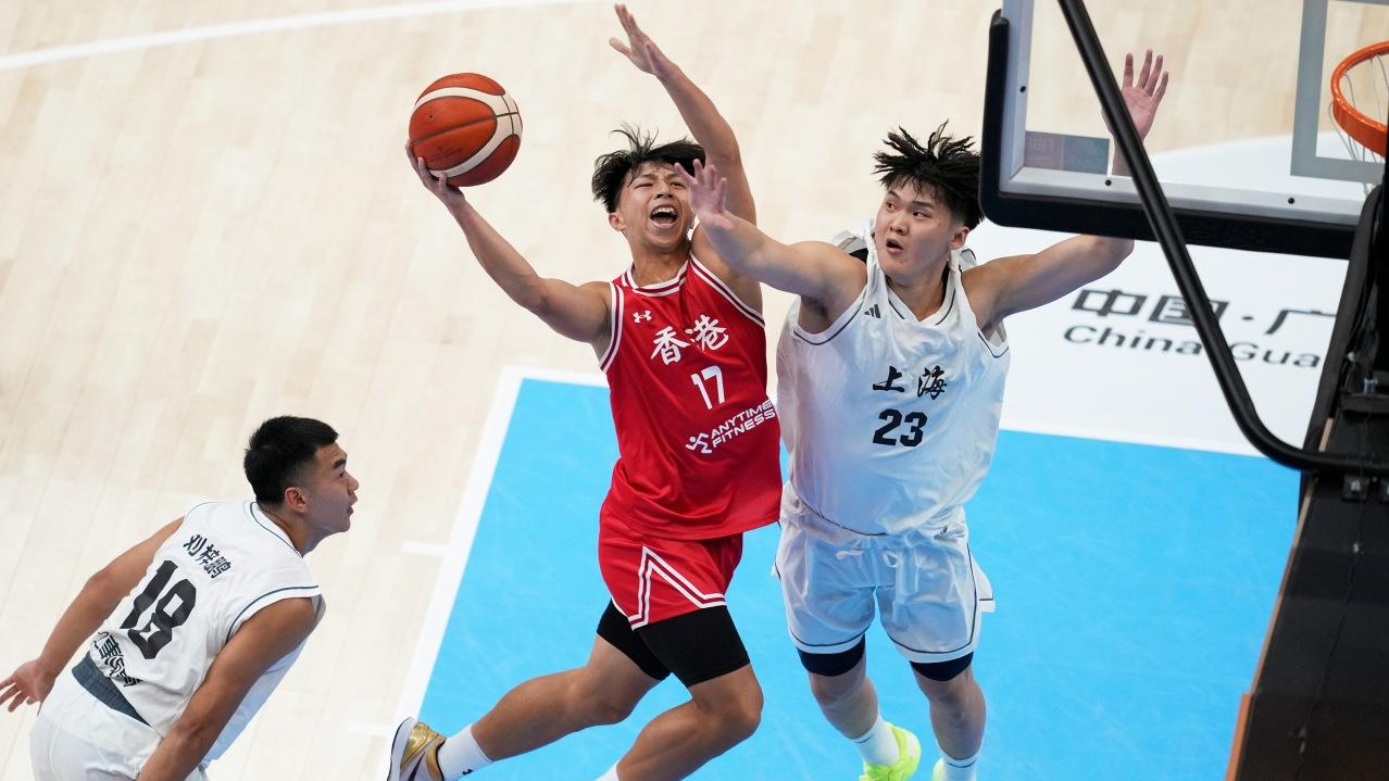 全運會｜香港主場出戰男子籃球U22小組賽 首仗不敵上海。（新華社）