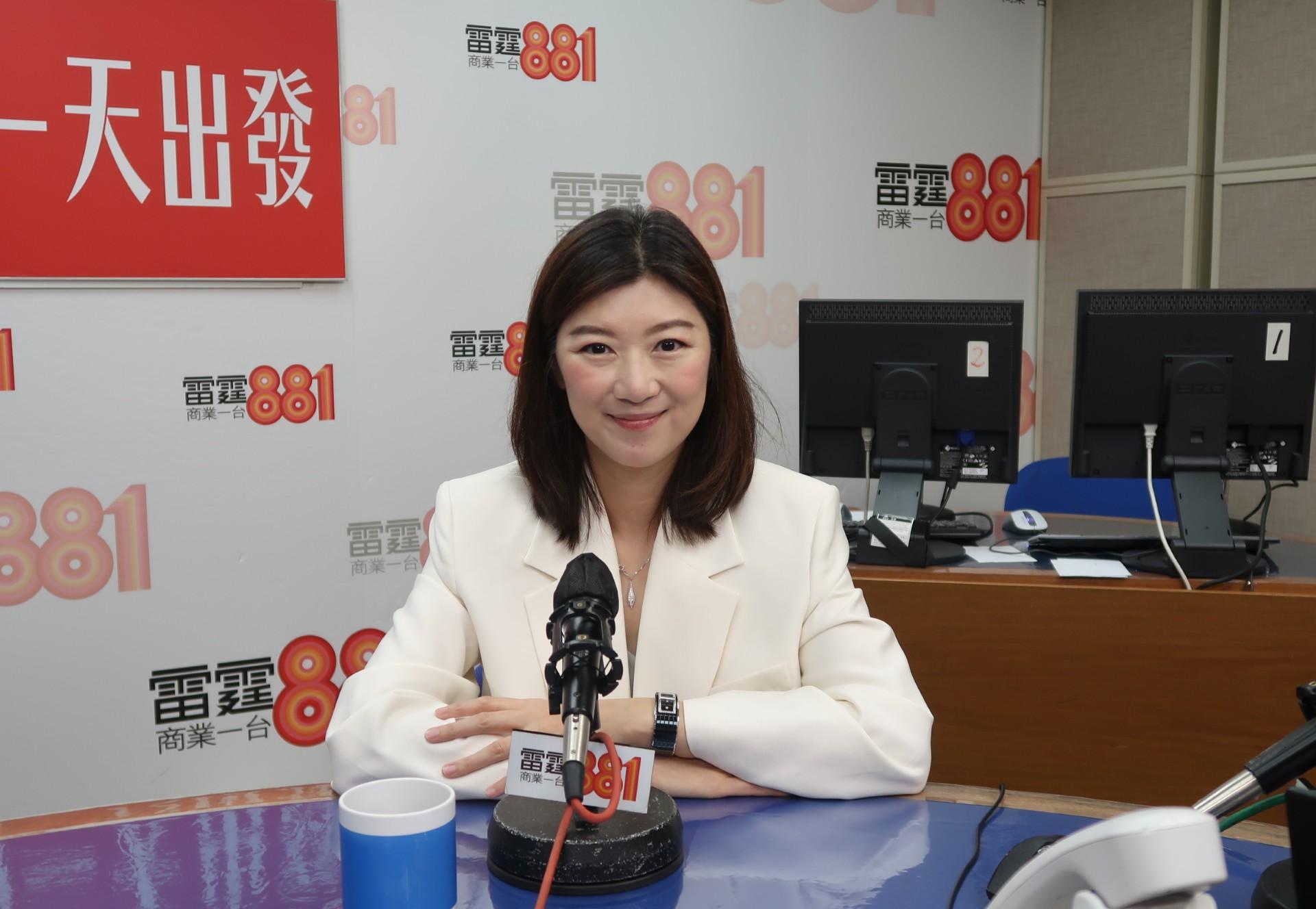 容海恩坦言袁弓夷對其工作有影響，但若離婚對袁彌昌不公平。(商台圖片)