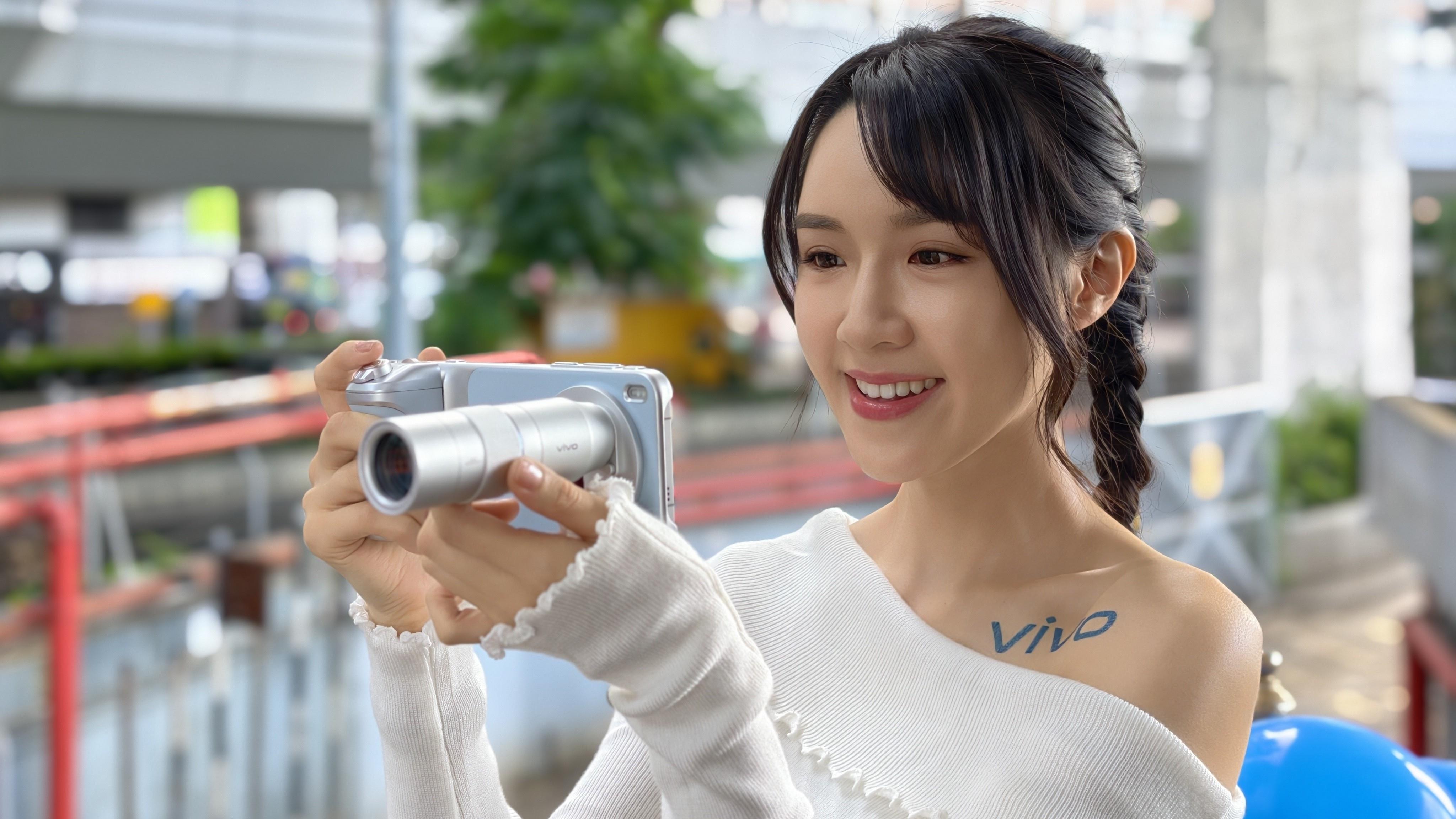 vivo X300系列香港售價及上市日期　蔡司2億長焦配增距鏡實試