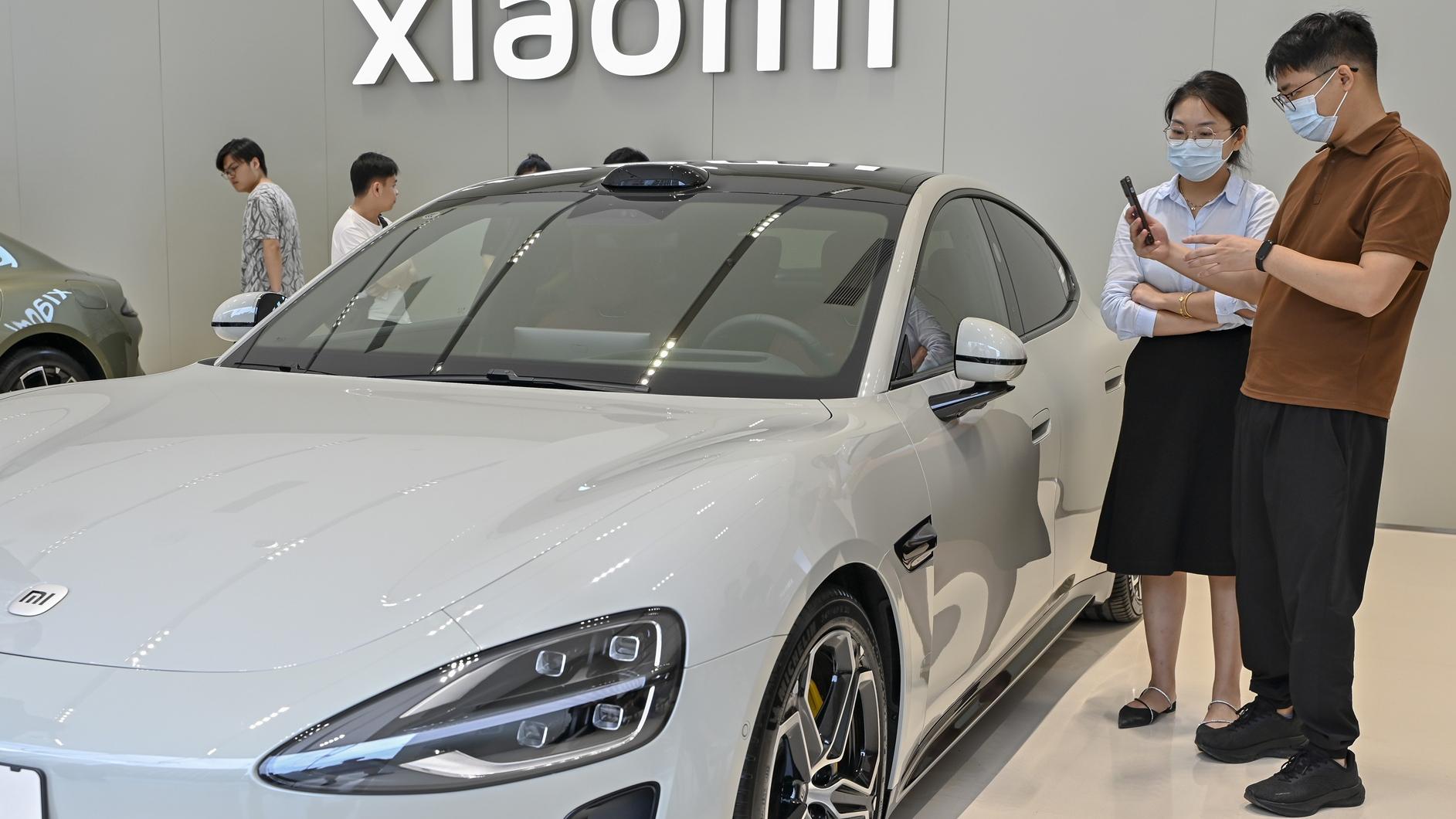 小米連跌兩日 留意購15276/沽22168