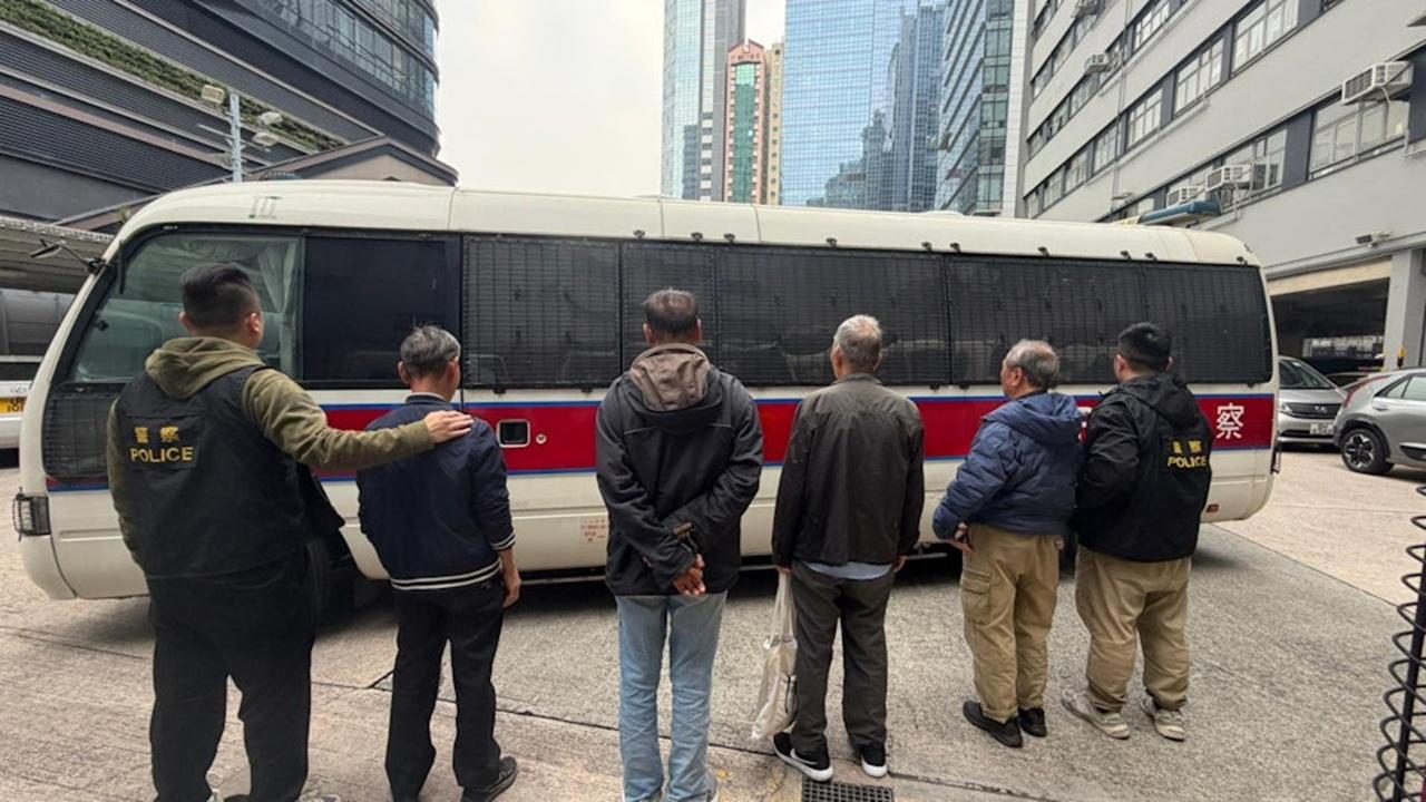 深水埗警區打擊非法街頭賭博 拘捕四名男子