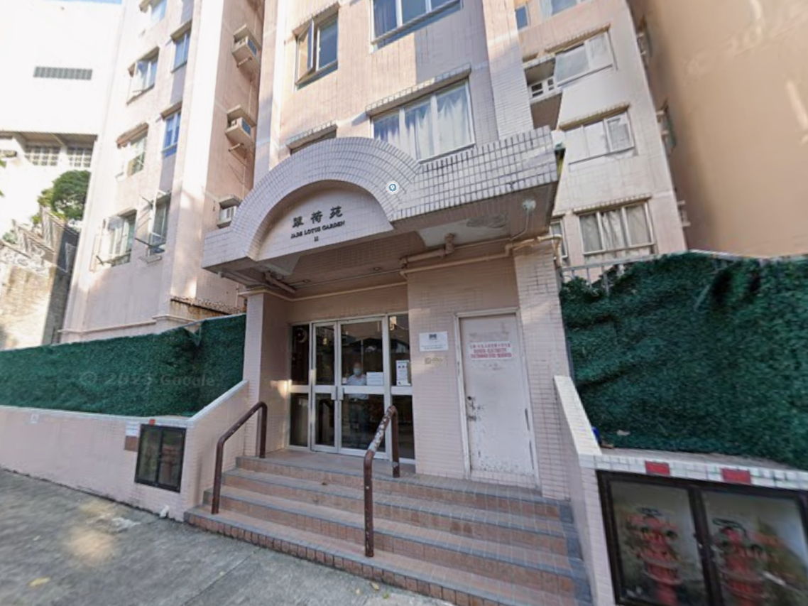 西環情侶因瑣事爭執動武，兩敗俱傷同被捕。(Google街景截圖)