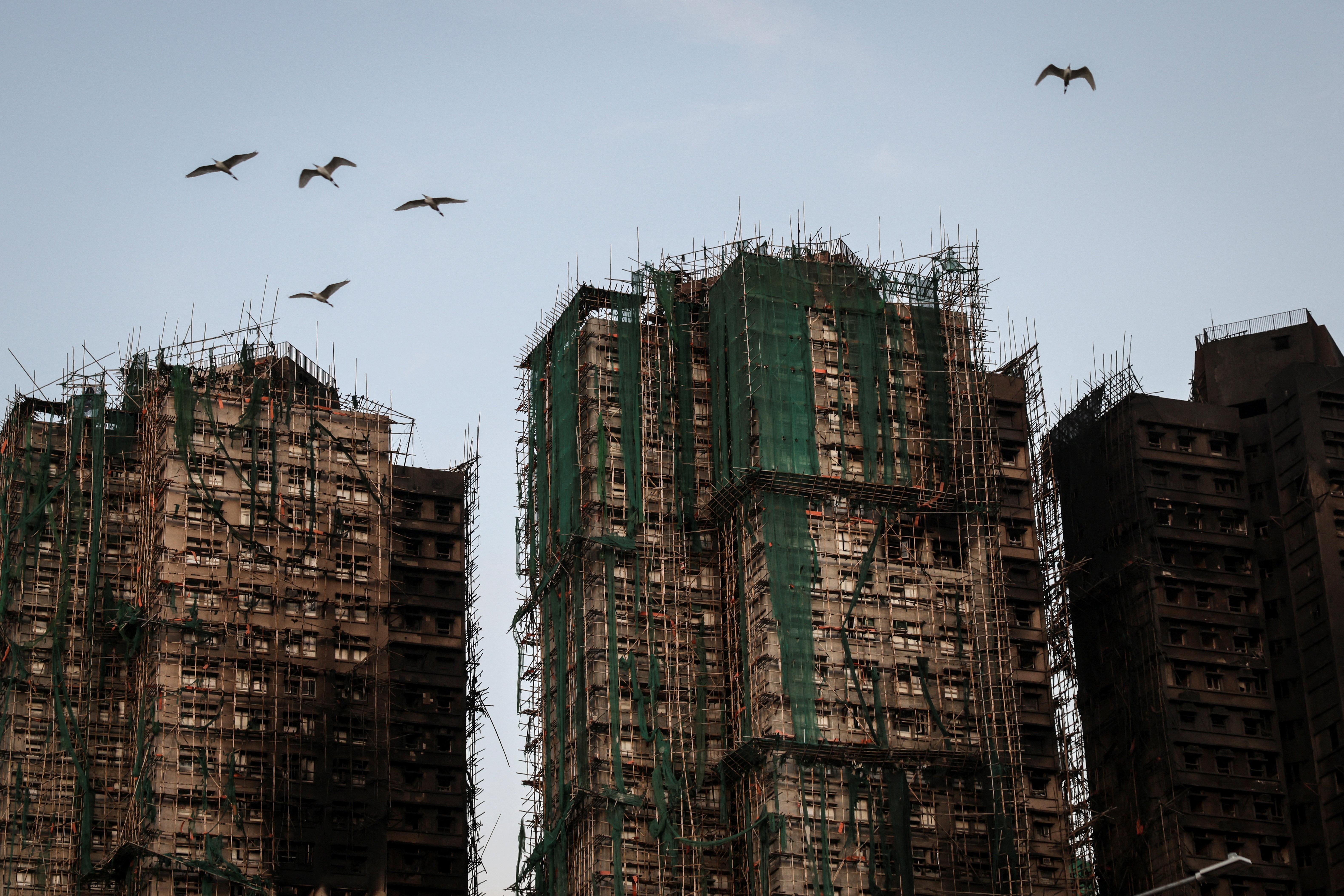 大埔宏福苑五級火|警再拘一人涉誤殺 為外牆工程分判商負責人