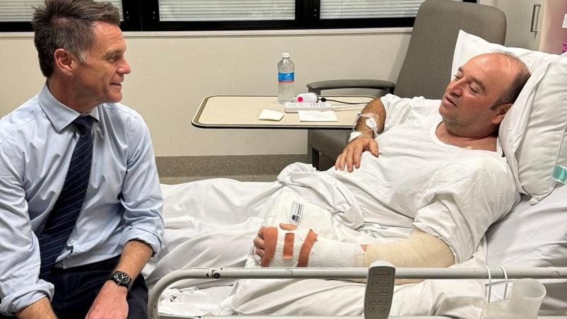 悉尼海灘槍擊案｜奪槍英雄中彈康復中 獲對沖基金經理艾克曼捐贈逾50萬元