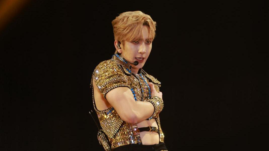 盧瀚霆演唱會|閃爆騷肌登場 最大最長舞台破亞博記錄(有片)