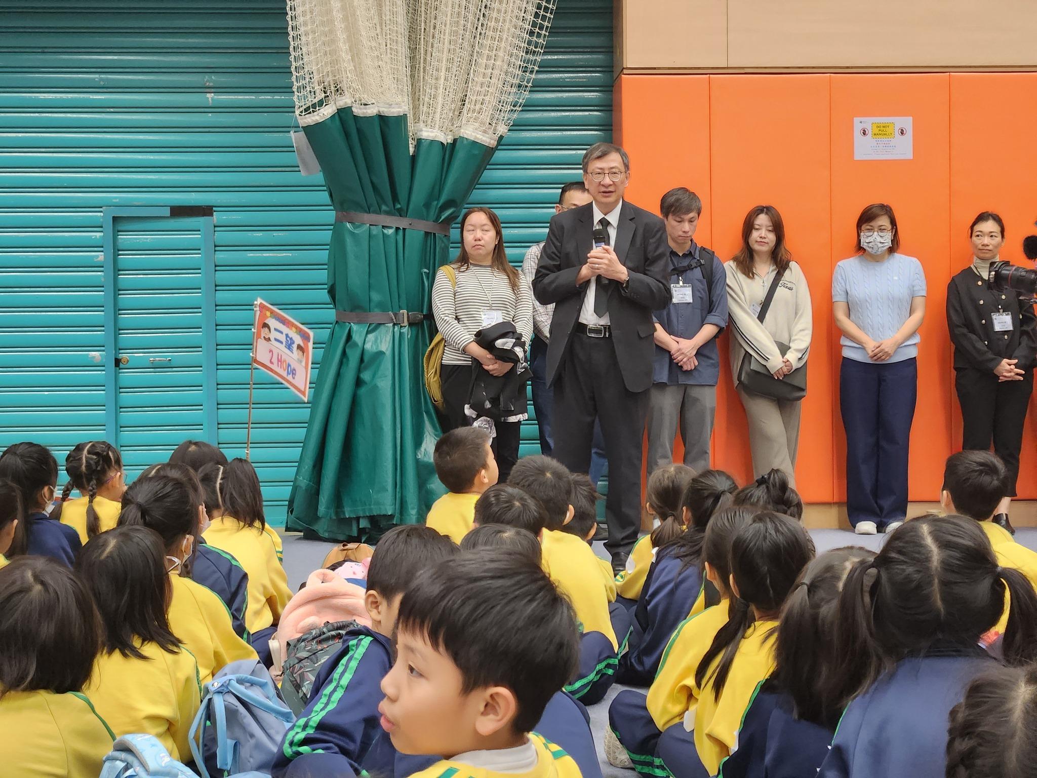 教大臨時支援中心已接待數百名大埔浸信會公立學校師生(大埔浸信會公立學校Facebook)