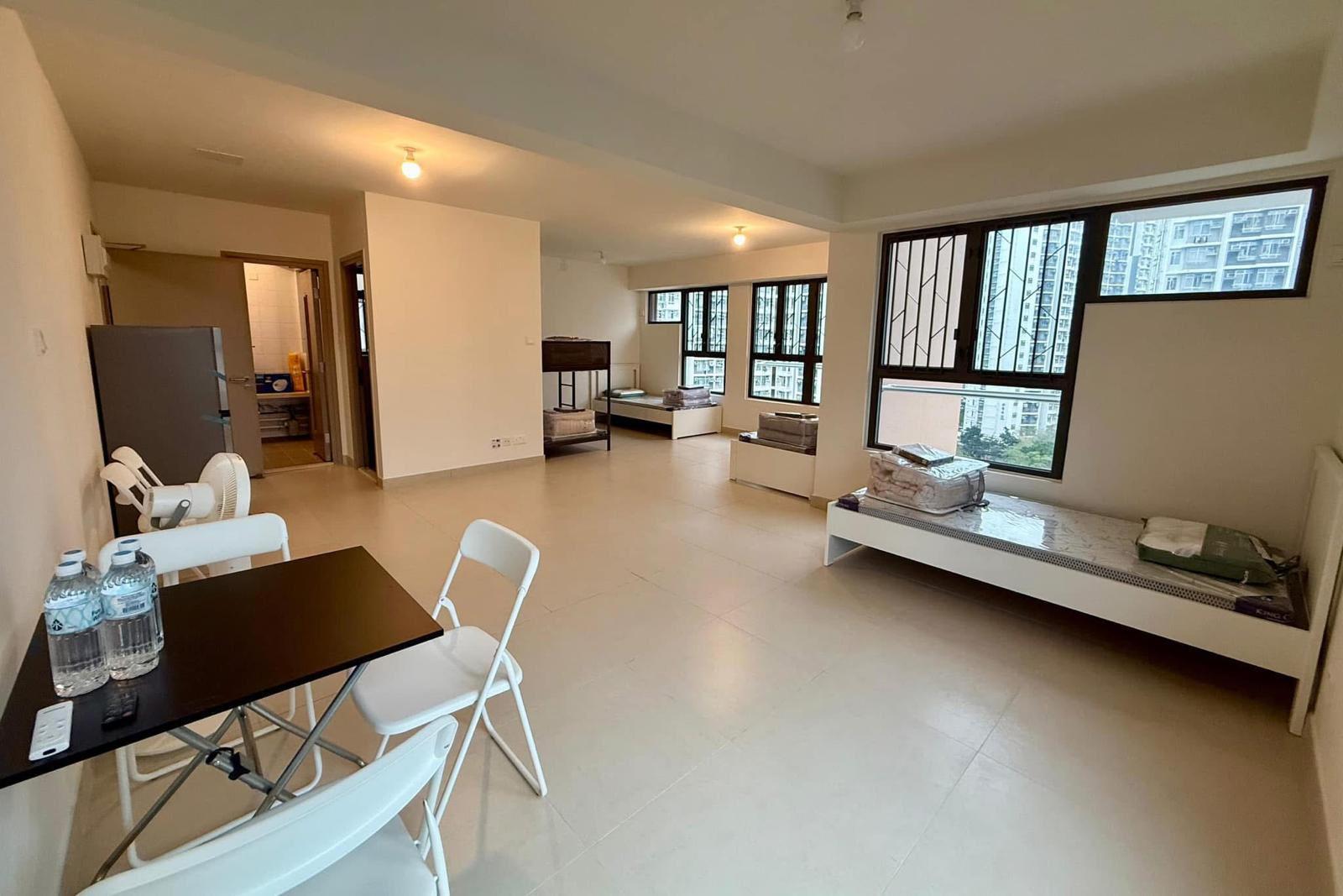 政府表明會持續支援宏福苑居民的住宿需要，已安排超過2,000個單位的過渡性房屋以及房協的單位，供宏福苑居民作較長期使用。(民政及青年事務局FB)