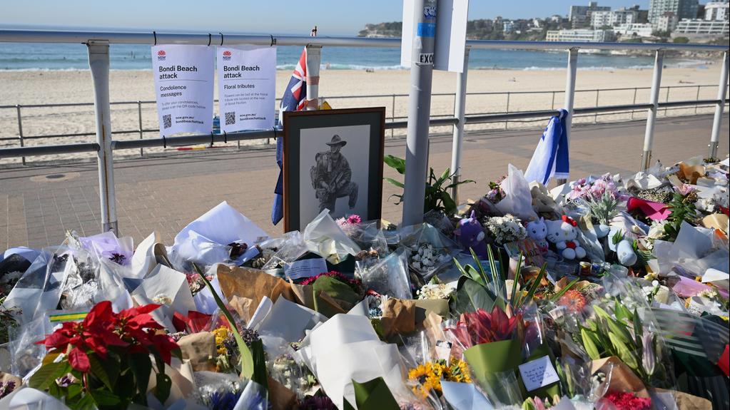 澳洲悉尼邦迪海灘槍擊事件。(美聯社)