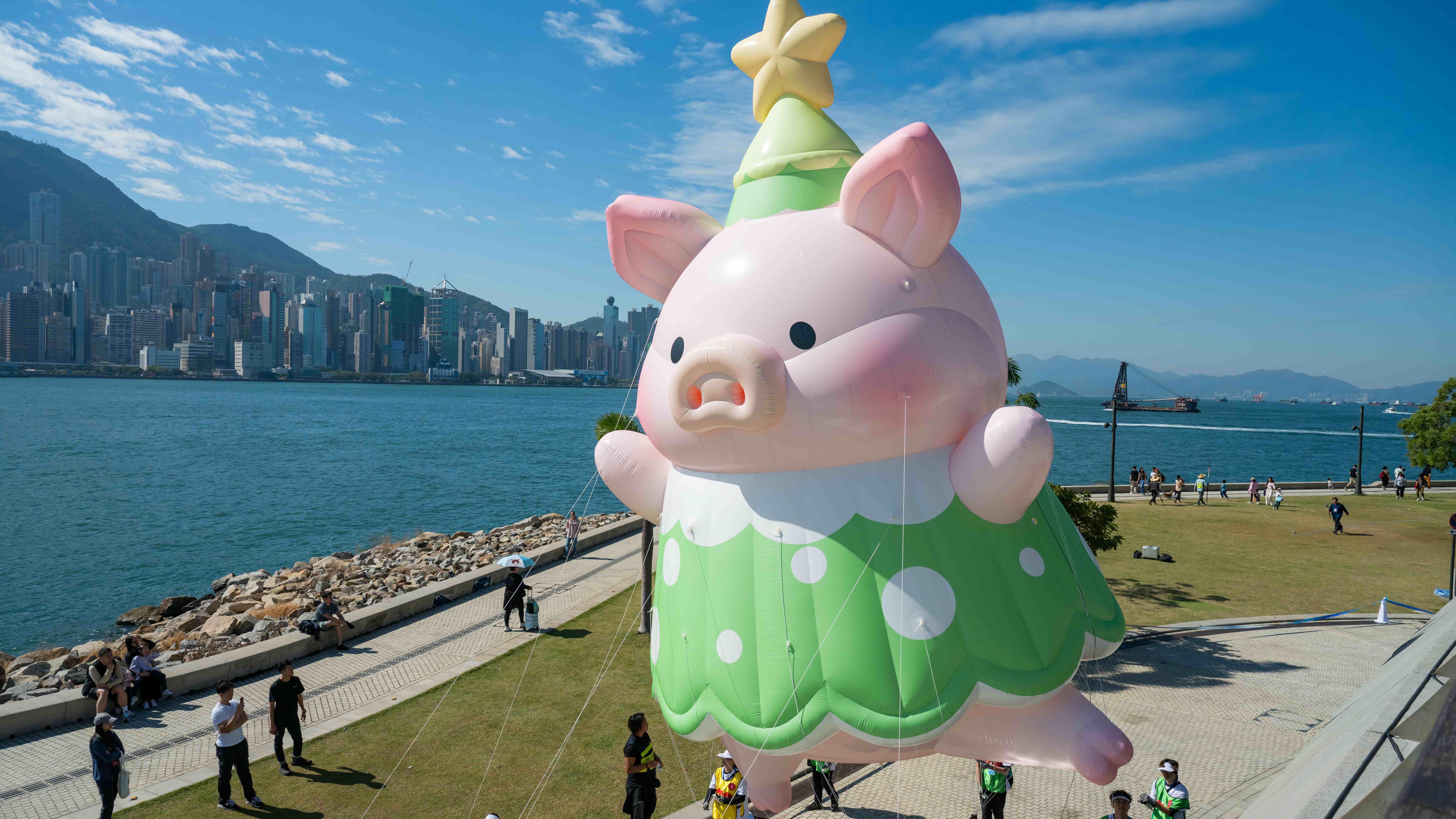 家人们 圣诞节来这打卡 一定会拍到手机没电！Merry Balloon Hong Kong全攻略来了！20+人气IP角色陪你过节！