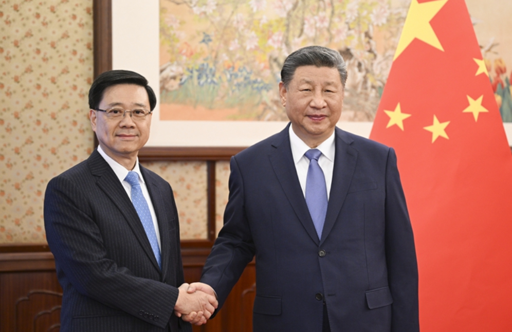 今次是李家超上任後第四年到北京述職，圖為他去年向國家主席習近平匯報香港情況。(新華社資料圖片)