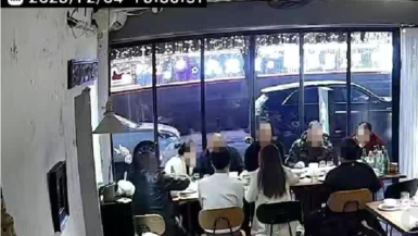 涉事食客。（圖／翻攝《極目新聞》）