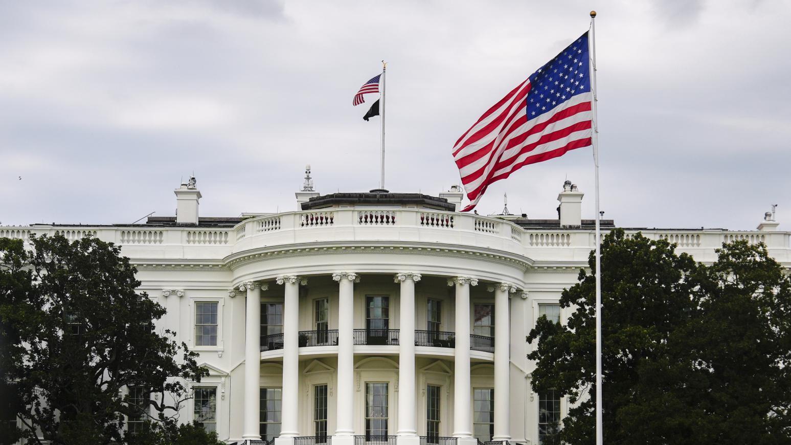 美國第三季度GDP增4.3%，創兩年來最快增速。