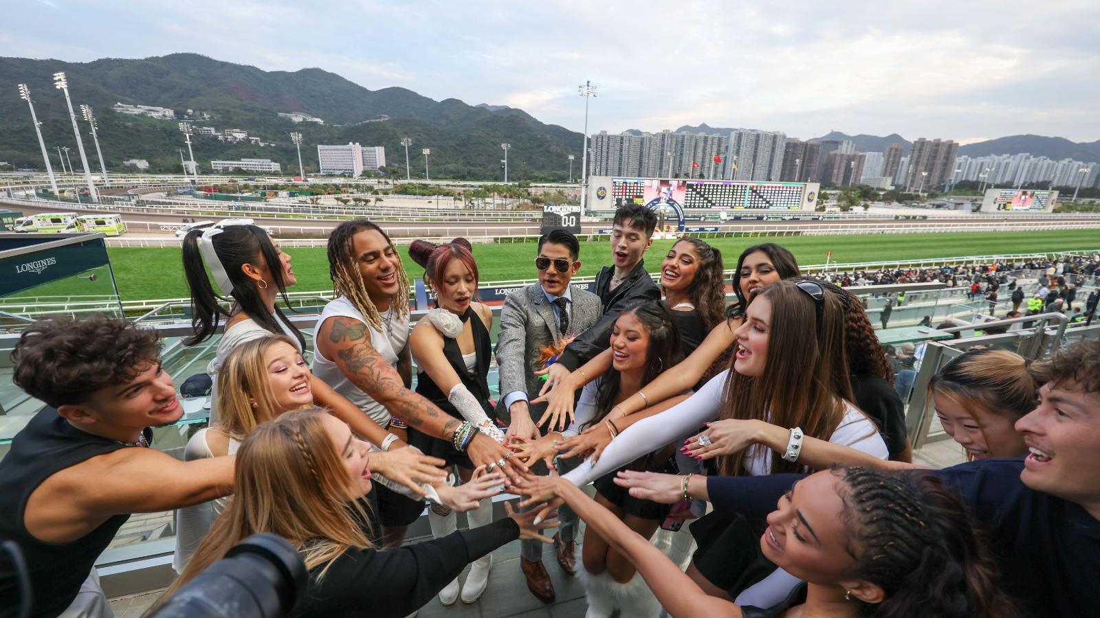 郭富城親臨馬場打氣撐Now United 見證一眾成員首次踏上沙田馬場亮相圈