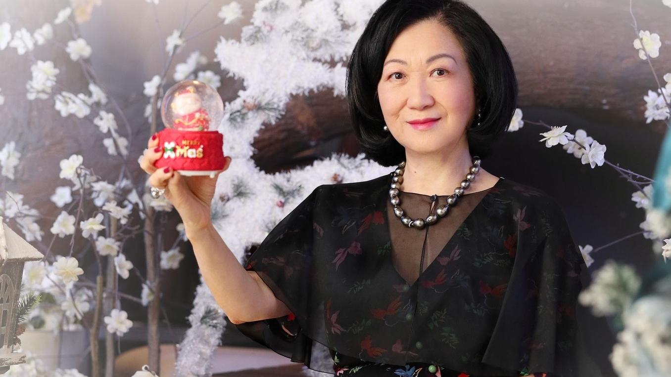 葉劉淑儀往年推出的聖誕賀圖