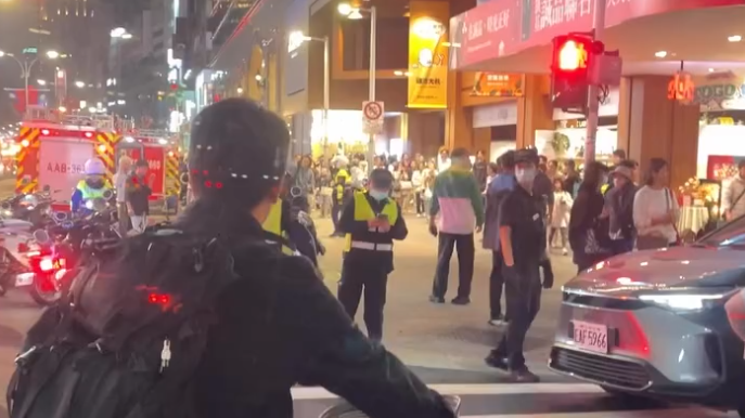 台灣隨機斬人案 網上片段女人以廣東話大喊「過嚟啊!快啊!」促途人躲避