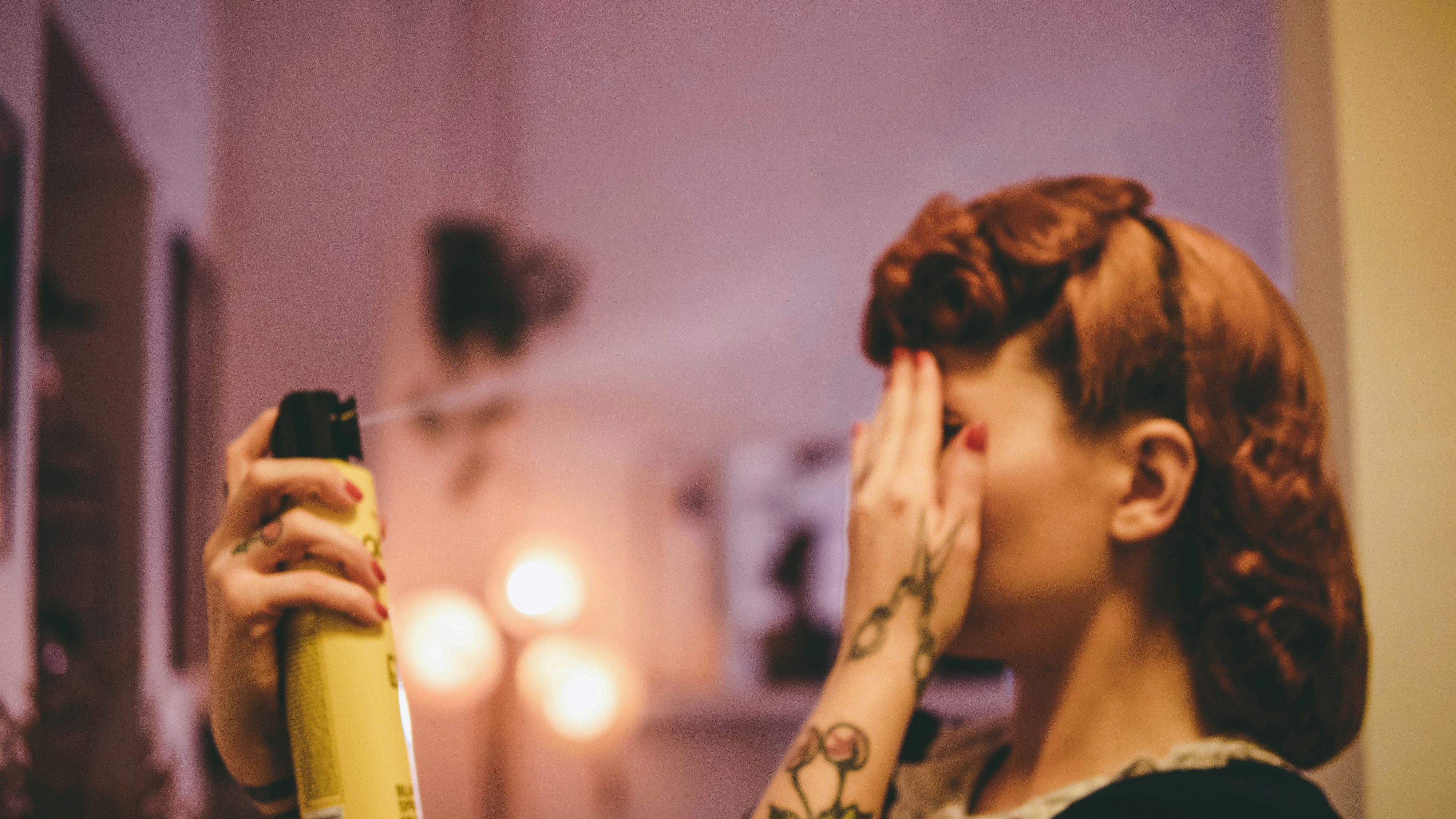 髮油可能是致痘兇手！教你如何用護髮產品但不生暗瘡