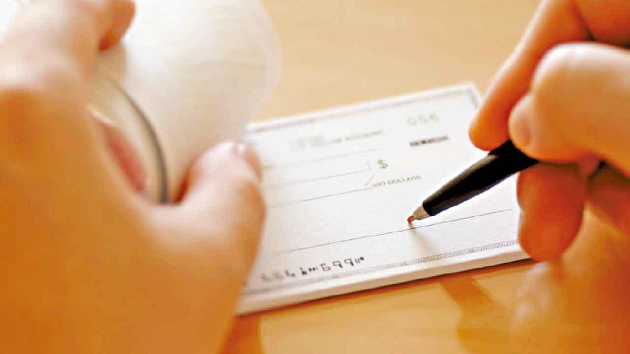 電子支付崛起 支票將被淘汰？