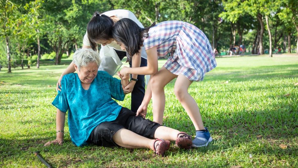 冬季若出現心悸、胸悶或頭暈，務必及早就醫，把握黃金治療時機。