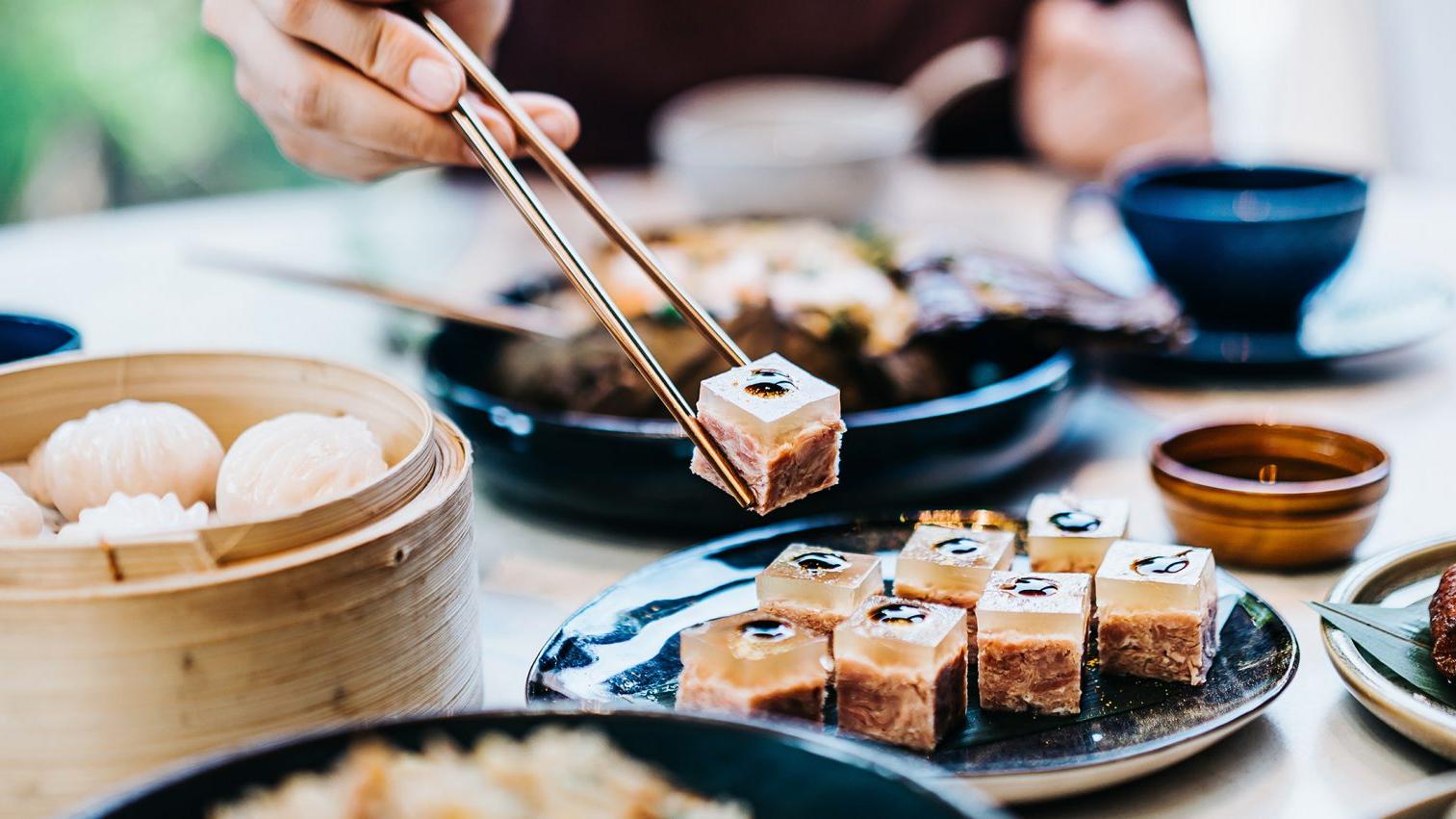 患者對癌症的恐懼巨大，一確診就被嚇到，開始亂補、亂查、亂治，結果身體更「亂」；最簡單、最關鍵的一步其實是做好預防，不等生病才搶救。