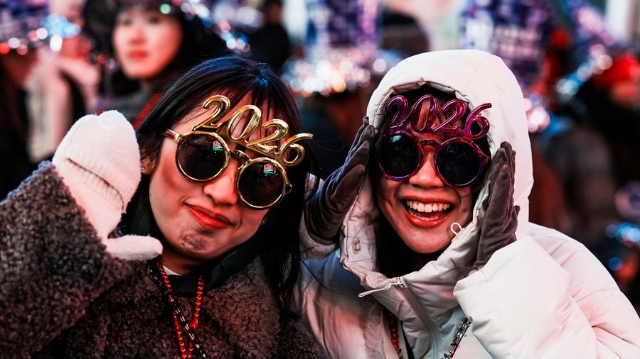 各地迎2026年 倫敦煙花匯演以國旗大衛之星消失遭批評(多圖)