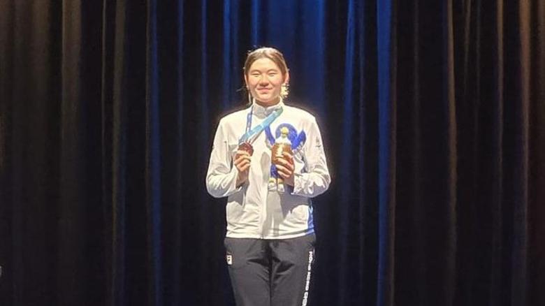 世大運｜香港隊同日添兩銅！女子佩劍薛雅齊、乒乓女團齊踏頒獎台