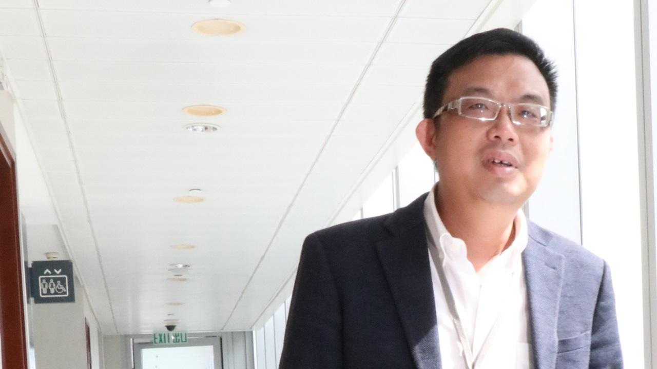 涂謹申討論囚室設低解像度閉路電視