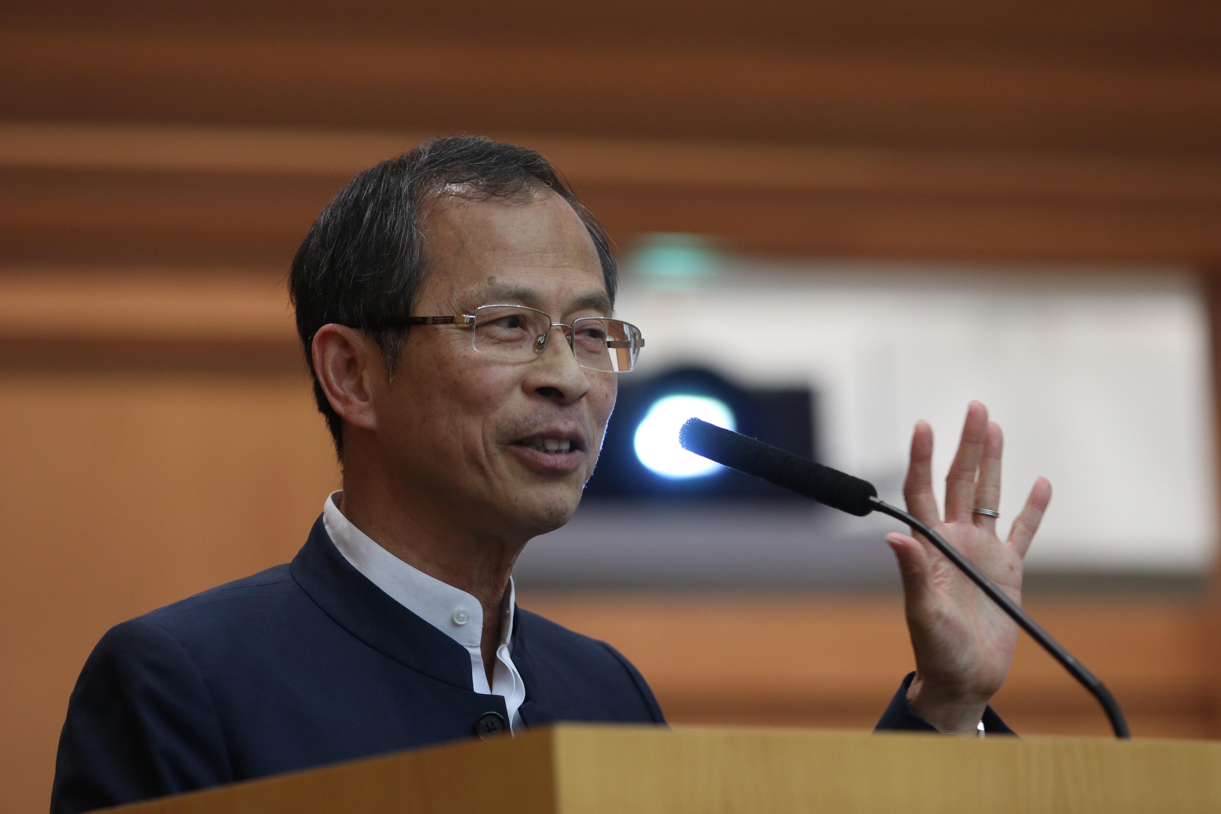 笑言不急於宣布參選 曾鈺成：提名期結束前決定