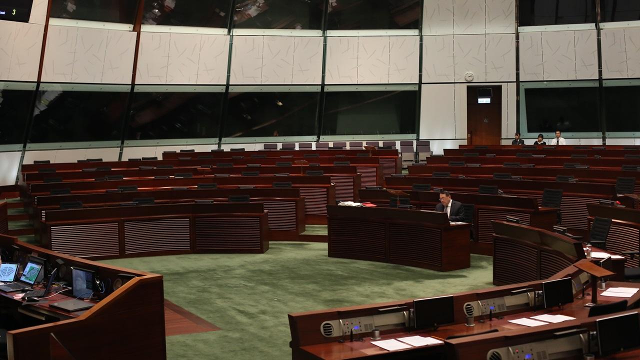 立法會三讀通過《私營骨灰安置所條例》