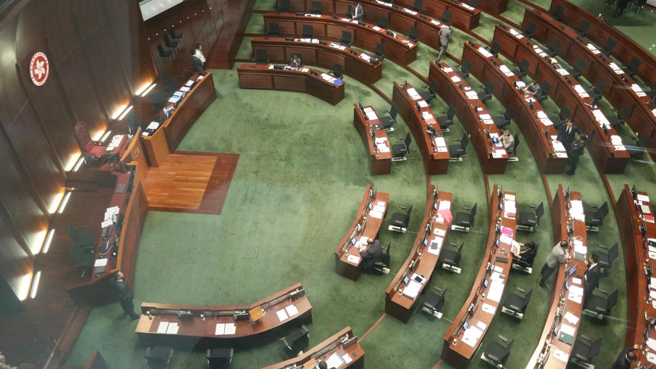 財委會討論問責團隊加薪 多名議員質疑部分官員表現