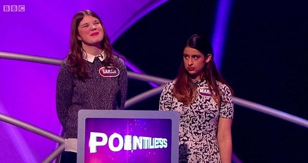 豬隊友當巴黎係國家 問答比賽拍擋無眼睇