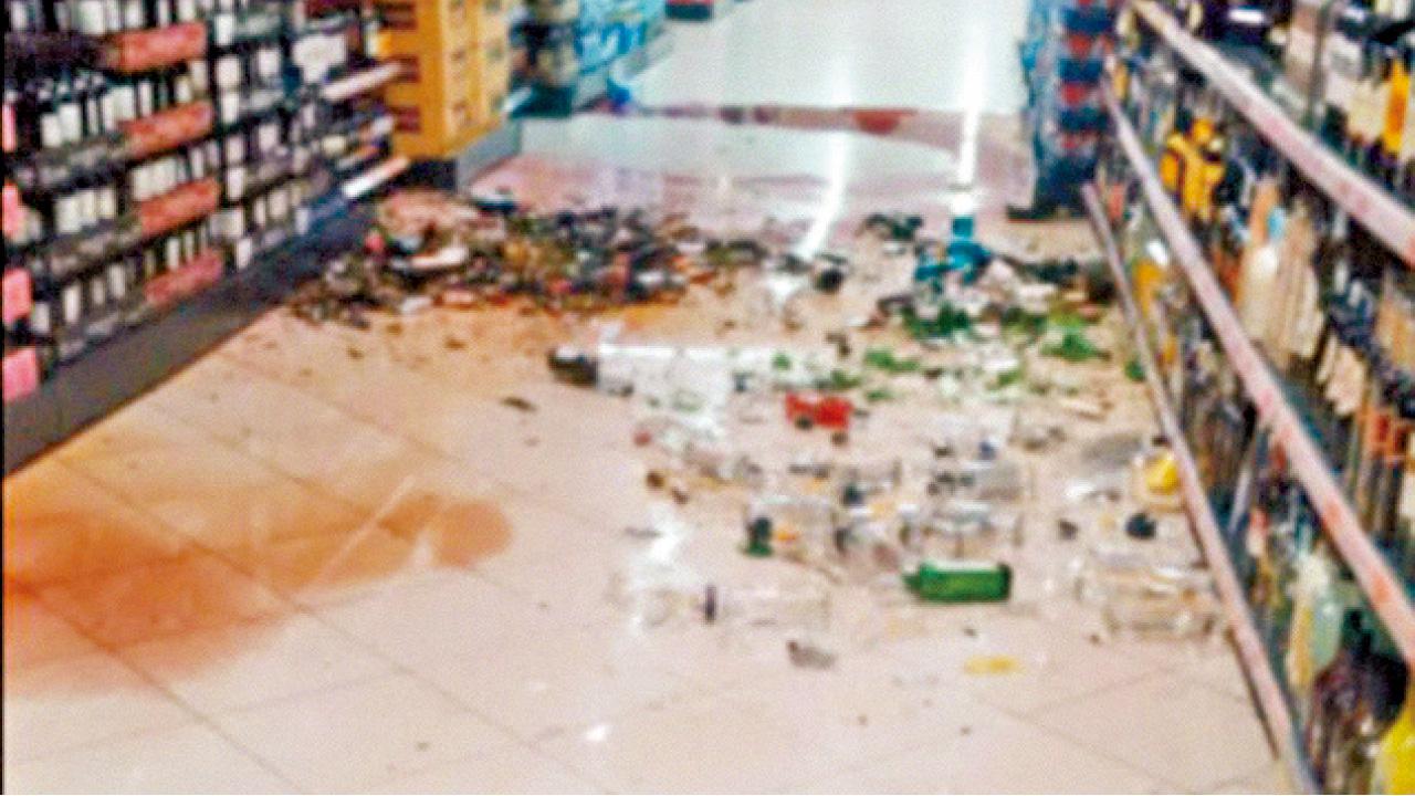 攜汽油火藥 槍手闖西班牙超市