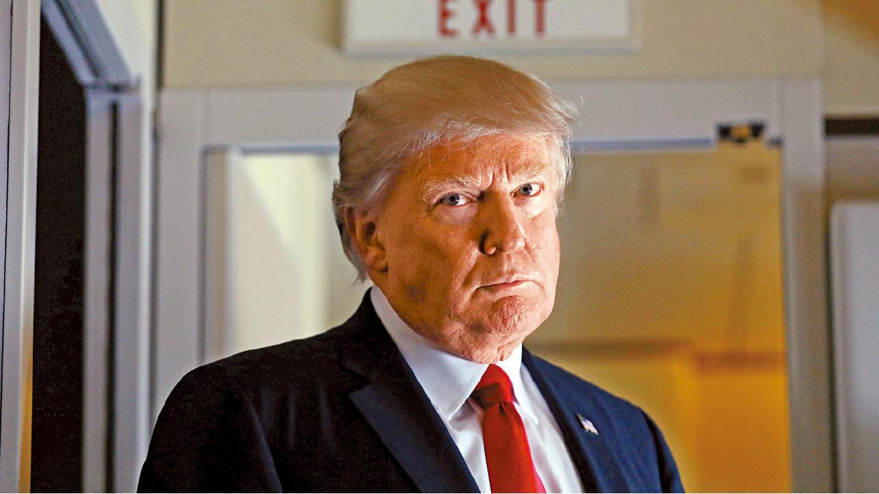 不滿入境禁令受阻 特朗普鬧完法官鬧法院