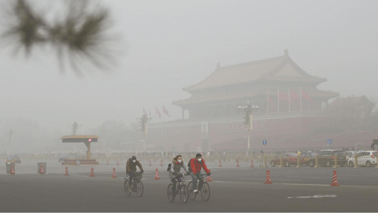 分析工作報告「12新詞」 治霧霾成重點任務