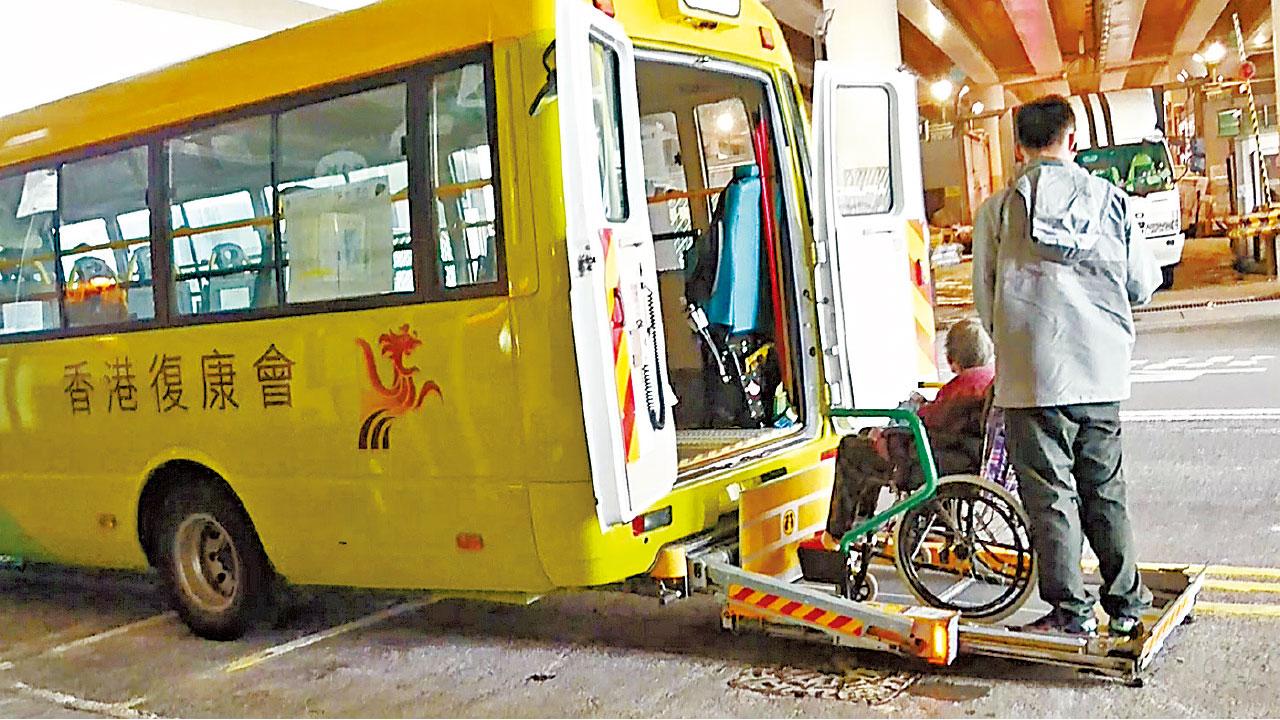 一年前預約不獲批 申訴署批復康巴士嚴重不足