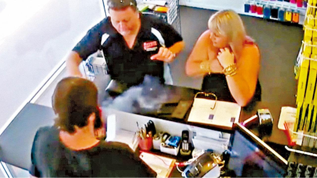 網傳待修iPhone6S手中爆炸