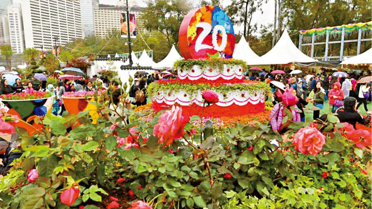 回歸廿周年創主題曲 接200項慶祝活動申請