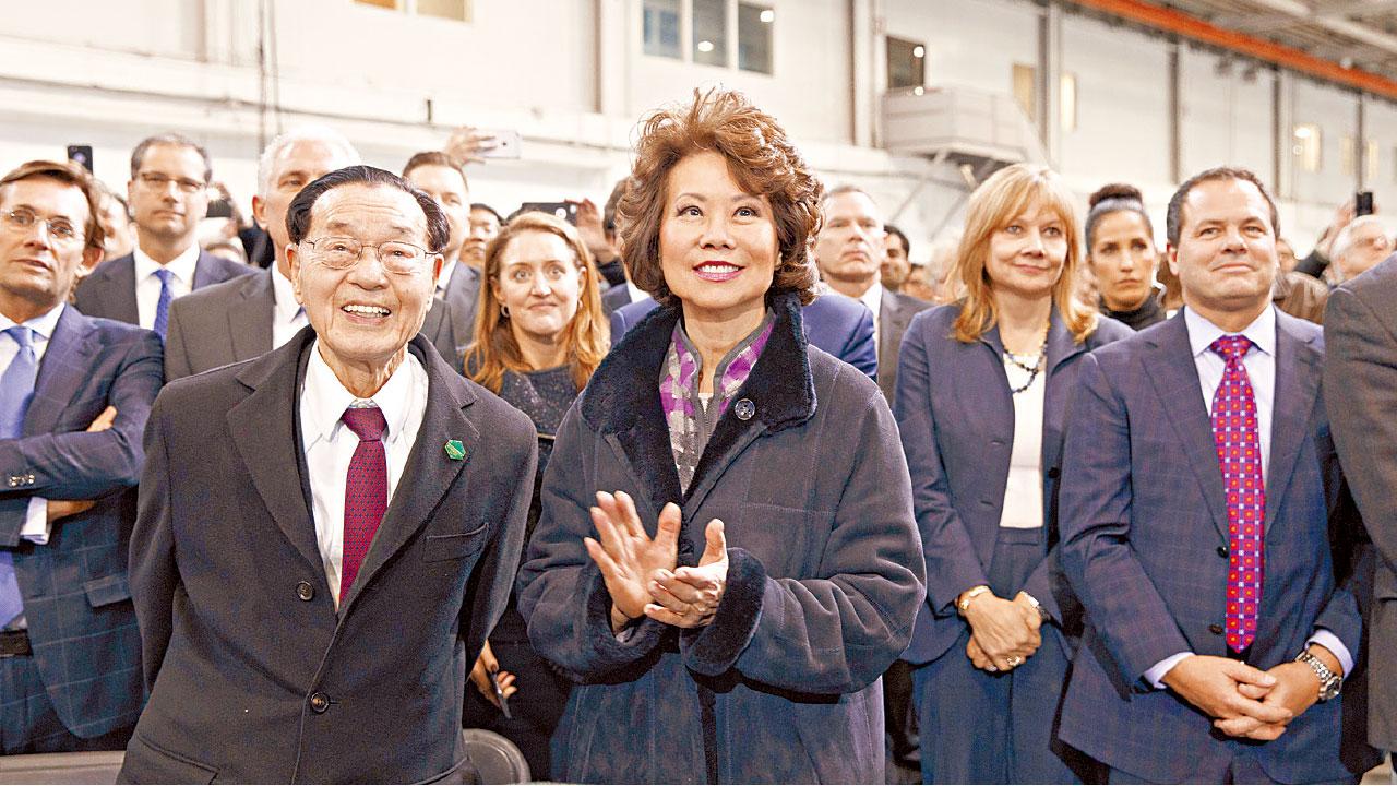 Twitter帖文支持彈劾 趙小蘭「被」撐倒特朗普