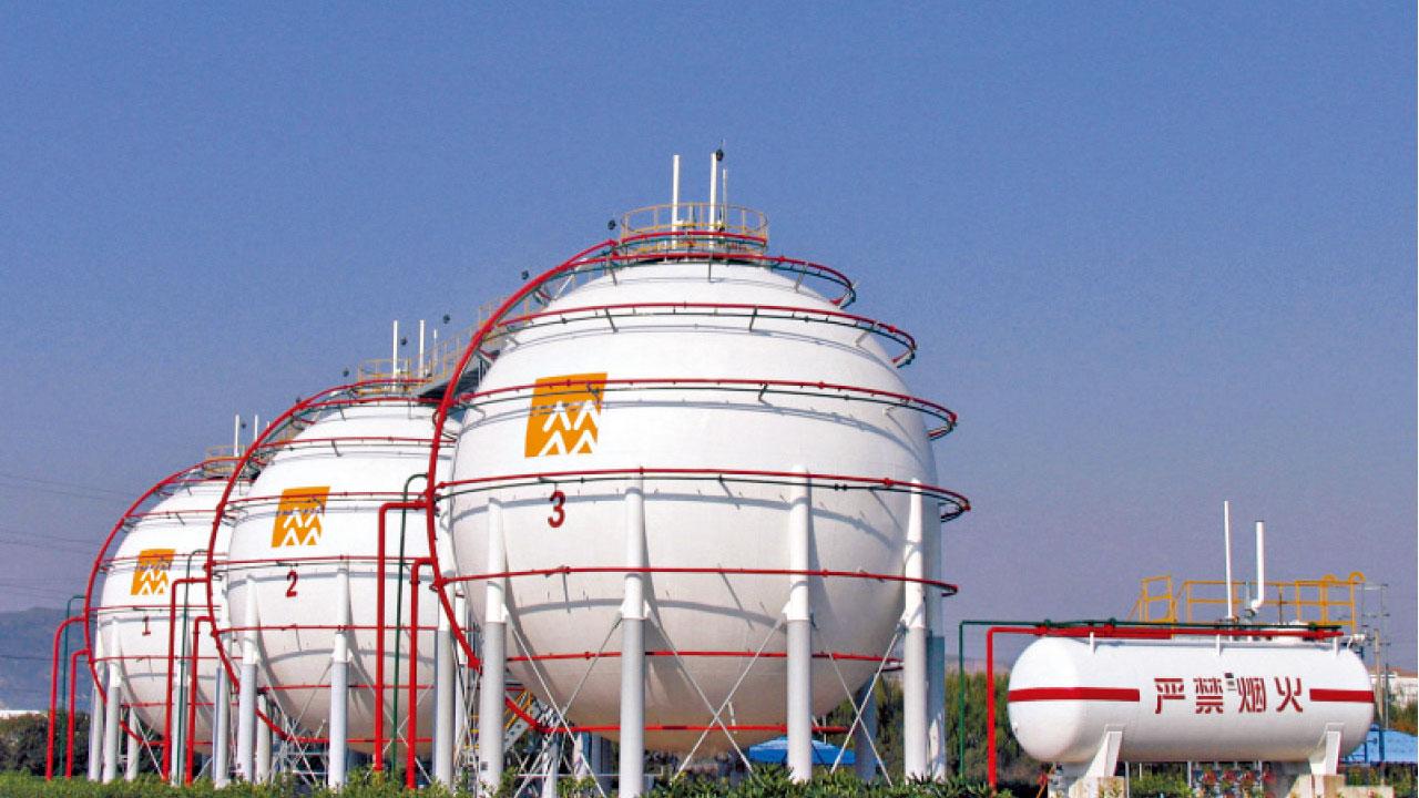 中石化油服蝕182億 潤燃賺32億