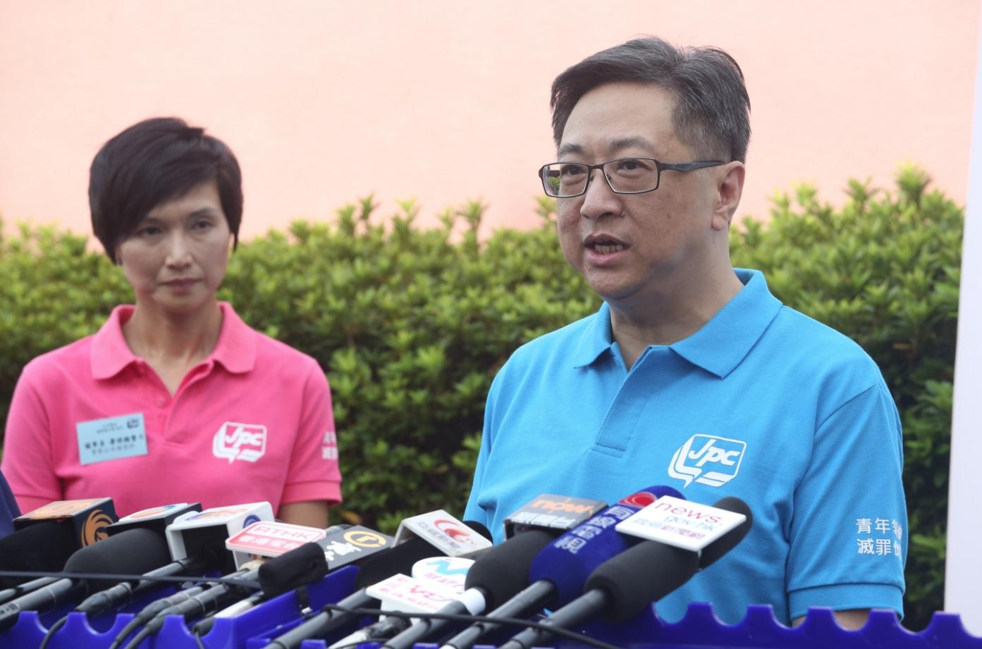 姦劫案疑犯自縊 盧偉聰：由另一總區重案組調查 如有人要負責會嚴肅跟進