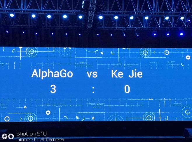 柯潔連輸3局 不敵AlphaGo