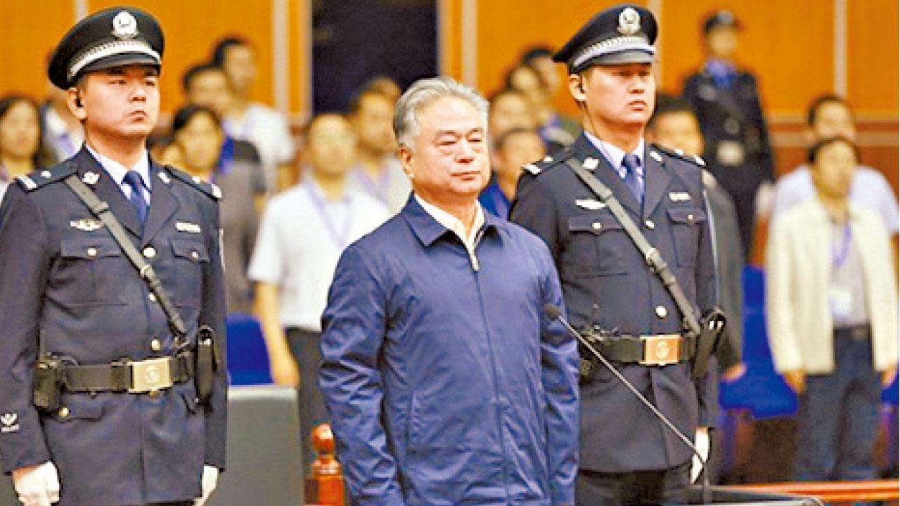 前天津公安局長4億贓物 驚見張大千吳冠中字畫