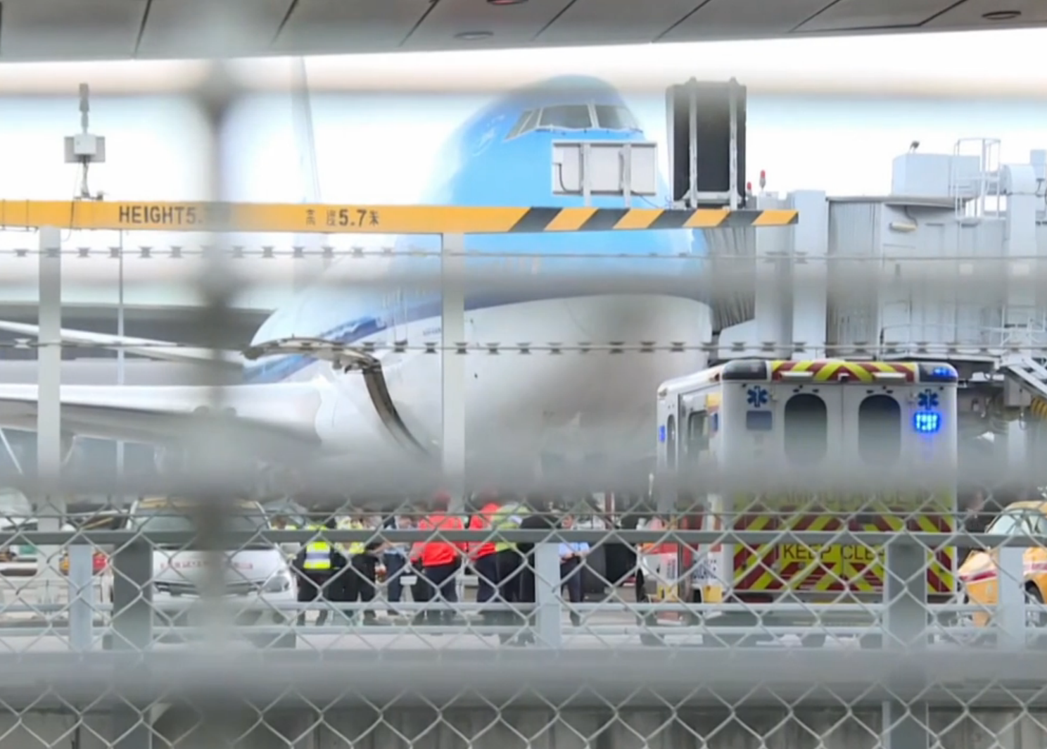 荷蘭皇家航空遇氣流十傷