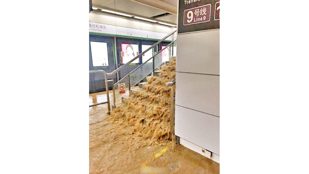 苗柏襲深圳 地鐵樓梯變瀑布