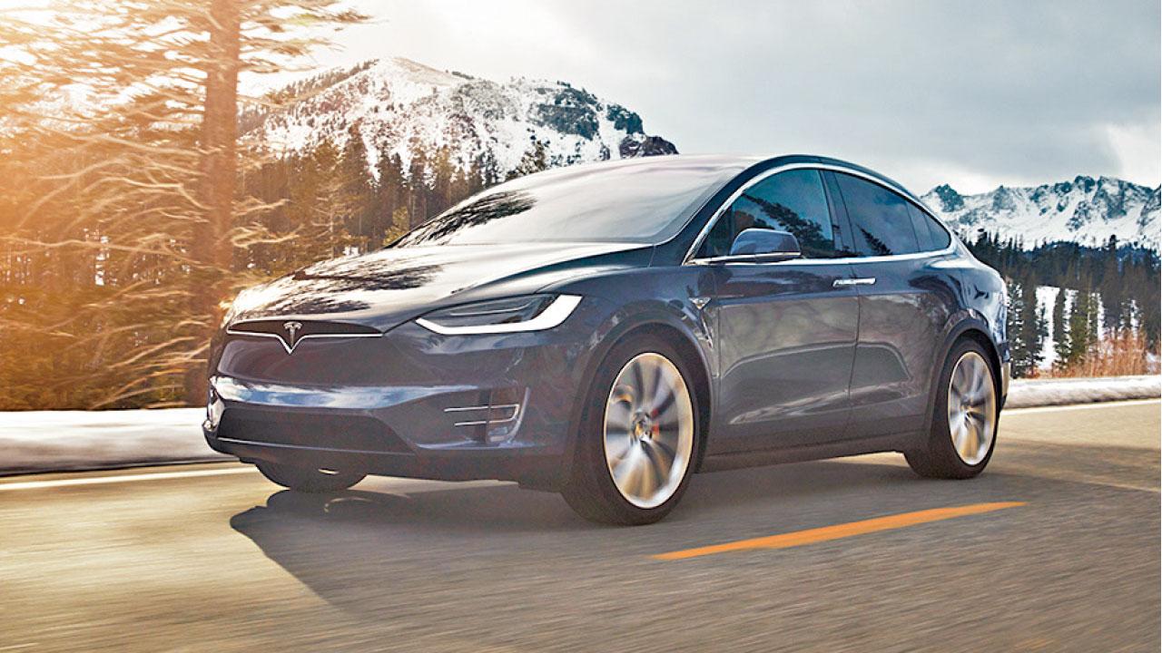 Tesla Model X奪五星正評