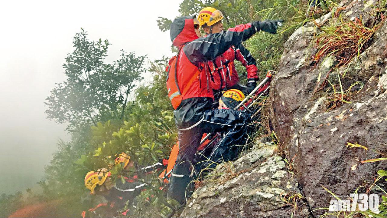 「帕卡」掠港 8號8小時 男女打風行山被困 逾百消防冒雨通宵搜救